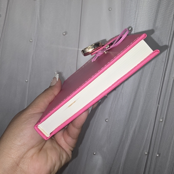 Pink Heart Lock Notebook - Picture 4 of 8